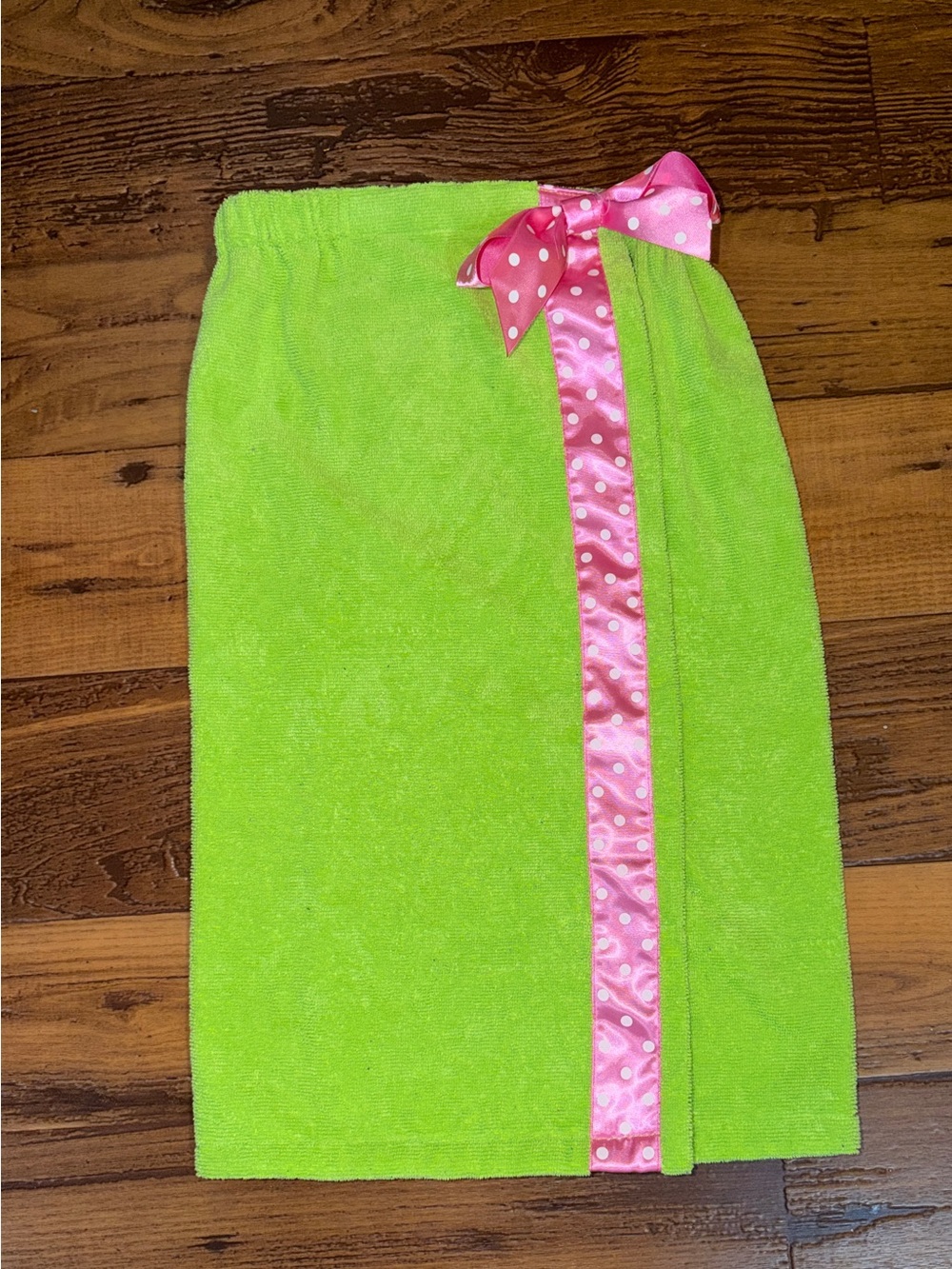 Green Towel Wrap with Pink Polka Dot Ribbon for Girls